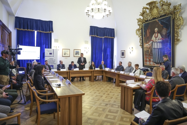 HEVES MEGYEI FOGLALKOZTATÁSI EGYÜTTMŰKÖDÉSI MEGÁLLAPODÁS ALÁÍRÁSA