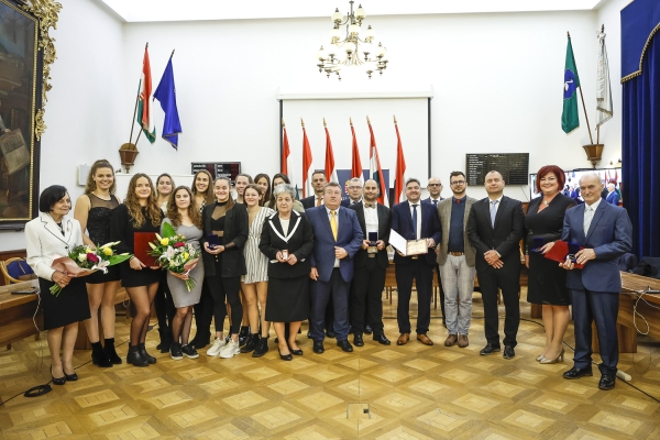 Kitüntetések átadása a Vármegyeházán 2023. december 15.