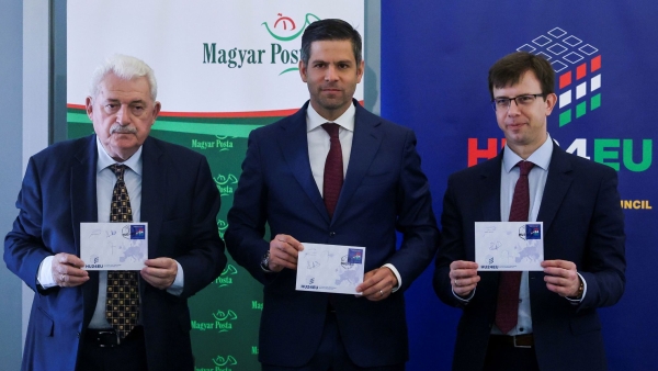 Alkalmi bélyegkisív kibocsátásával köszönti a Magyar Posta az Európai Unió Tanácsának magyar elnökségét