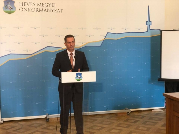 KÉT FONTOS TÉMÁBAN DÖNTÖTT CSÜTÖRTÖKÖN A HEVES MEGYEI KÖZGYŰLÉS