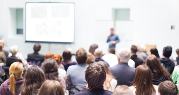 Újra pályázhatnak a cégek munkahelyi képzésekre (GINOP Plusz-3.2.1-21)